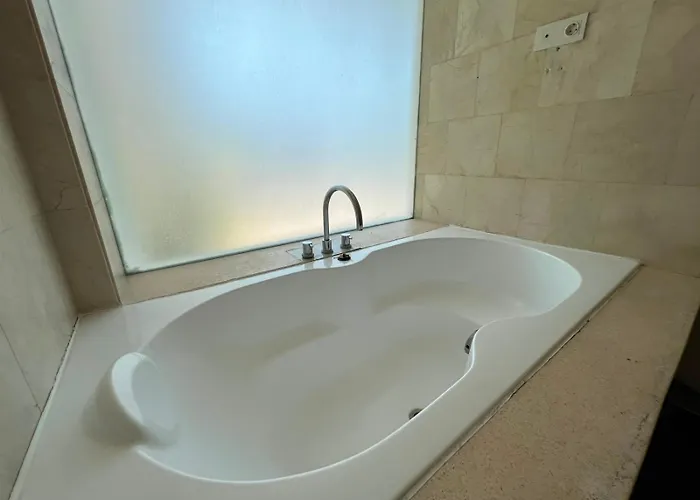 ホテル The Wangsa And Benoa 4*