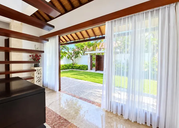 Hotel The Wangsa And Nusa Dua (Bali)